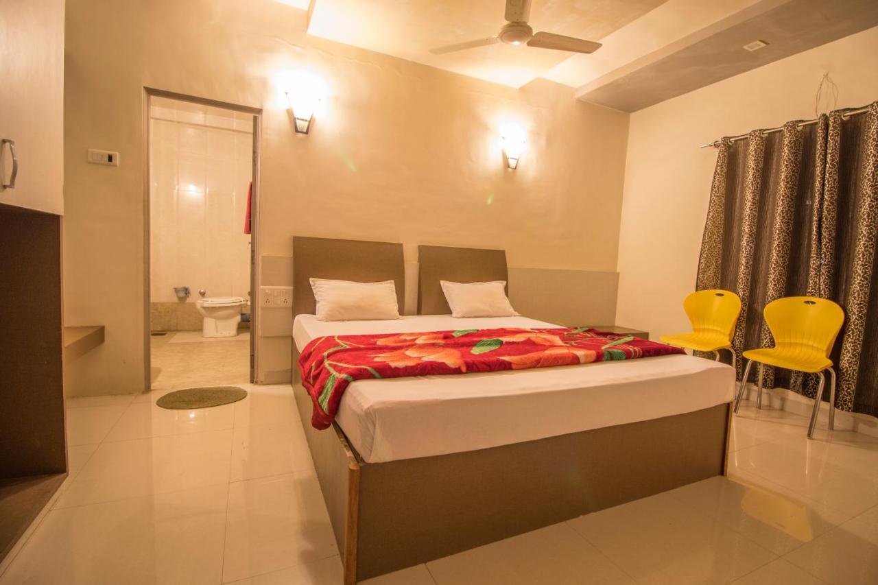Hotel Yogiraj Palace Shegaon Εξωτερικό φωτογραφία