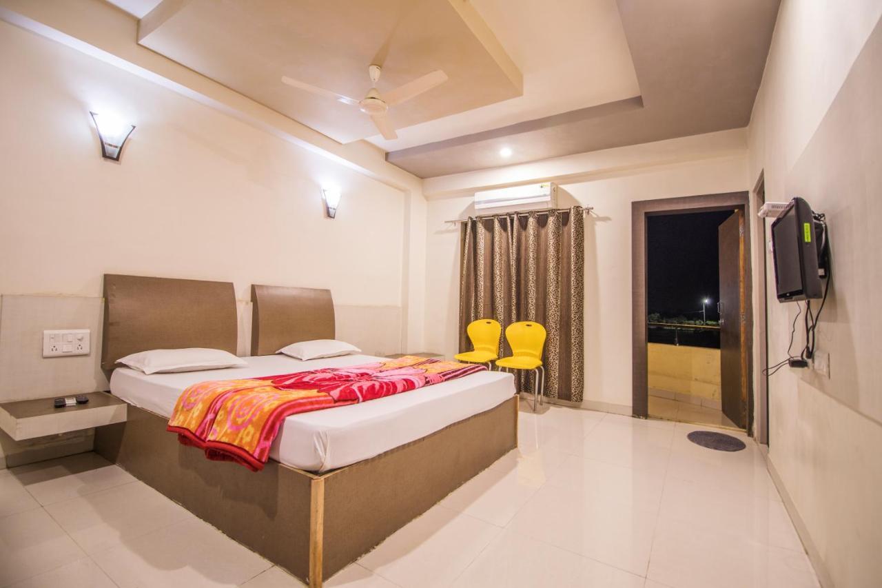 Hotel Yogiraj Palace Shegaon Εξωτερικό φωτογραφία
