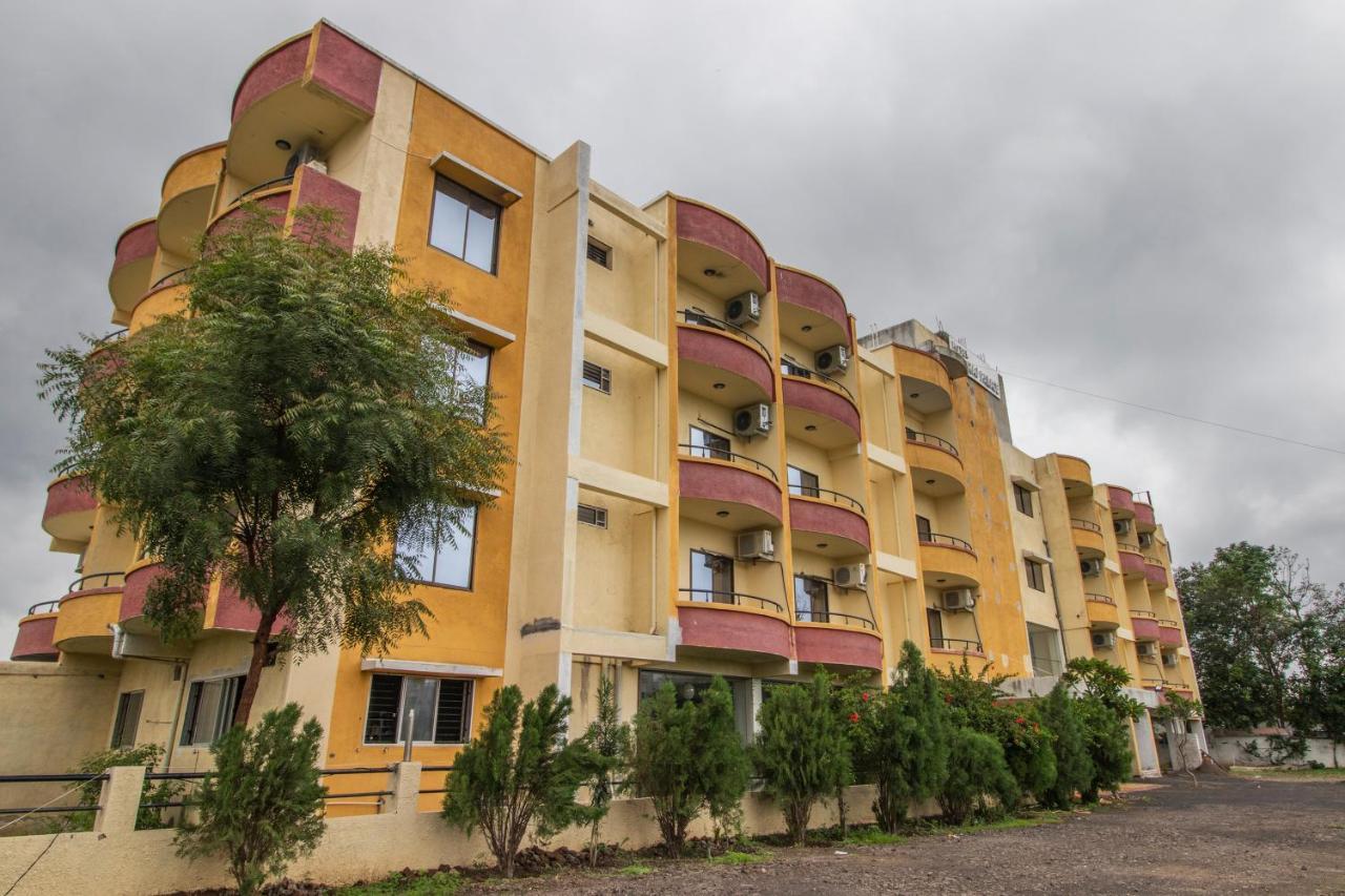 Hotel Yogiraj Palace Shegaon Εξωτερικό φωτογραφία